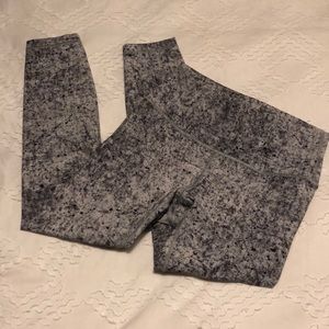 Wunder under lululemon leggings!